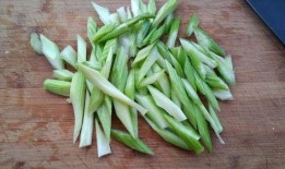 吃贝贝瓜能吃芹菜吗,健康搭配的饮食新主张