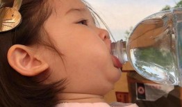 搞笑沙雕吃瓜图片,笑料百出，笑到肚子疼！