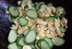 杨瓜尖咋吃,杨瓜尖的多样食用方法探索