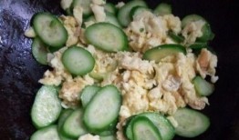 杨瓜尖咋吃,杨瓜尖的多样食用方法探索