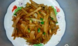 瓜丝怎么炒小孩吃,营养美味，适合小孩的快手菜