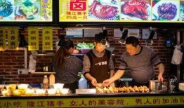 我的大学室友吃瓜,校园生活里的趣味瞬间